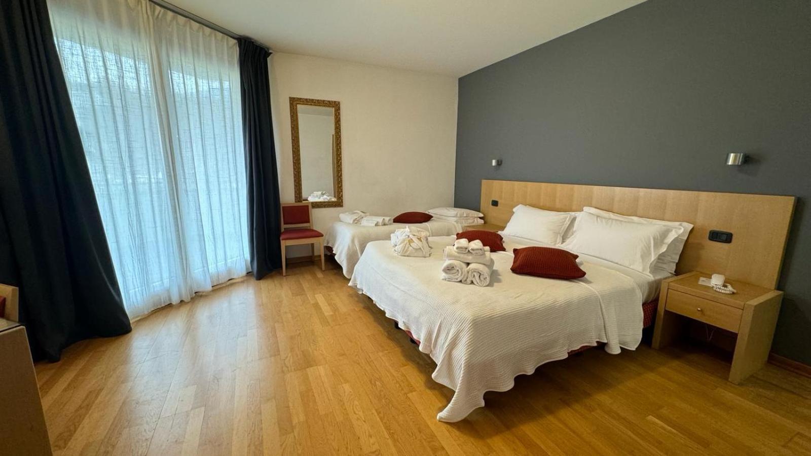 Hotel Oasi Wellness & Spa Рива-дель-Гарда Экстерьер фото