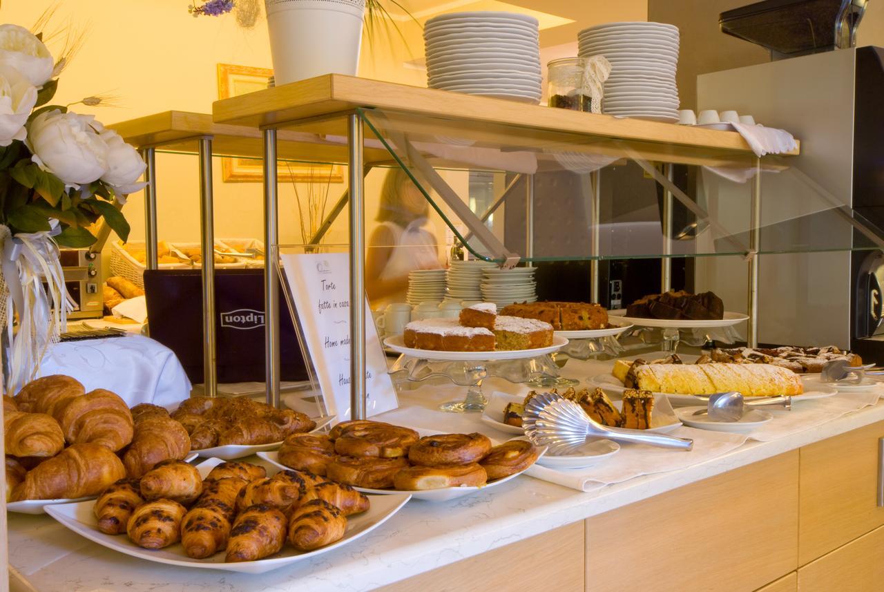Hotel Oasi Wellness & Spa Рива-дель-Гарда Экстерьер фото