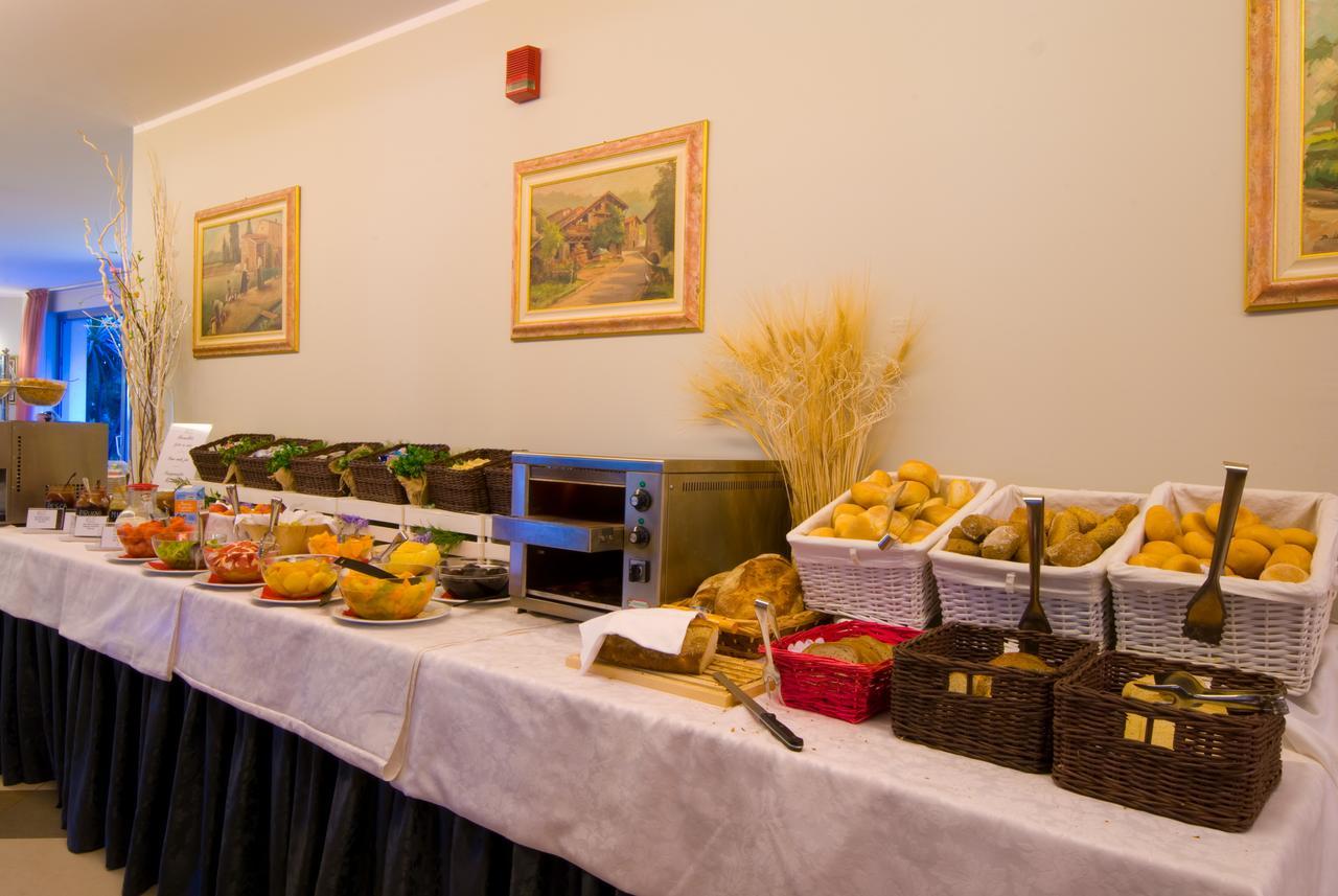 Hotel Oasi Wellness & Spa Рива-дель-Гарда Экстерьер фото